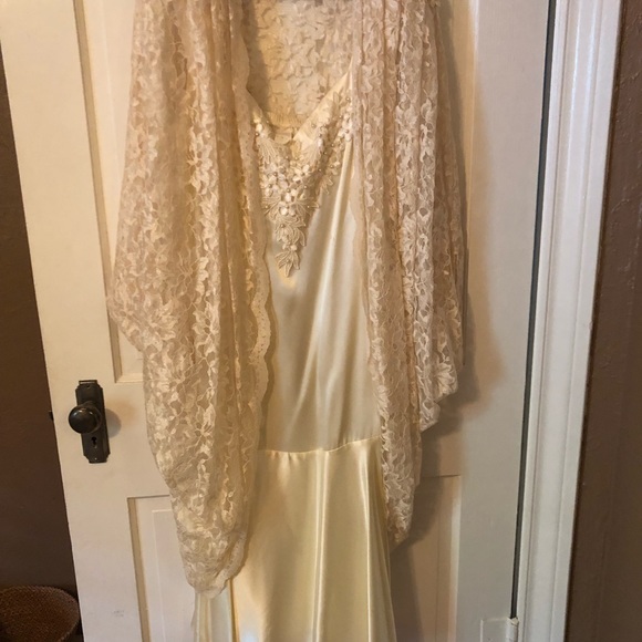 Evening or wedding show stopper - Picture 3 of 6